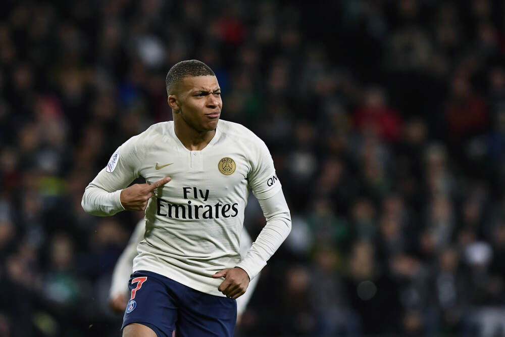   CBA新赛季评奖规则：MVP需打28场前12名 最佳国际球员需注册状态